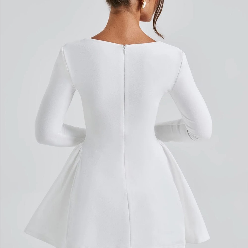 Chic White Long Sleeve Mini Dress - Picture 3 of 5